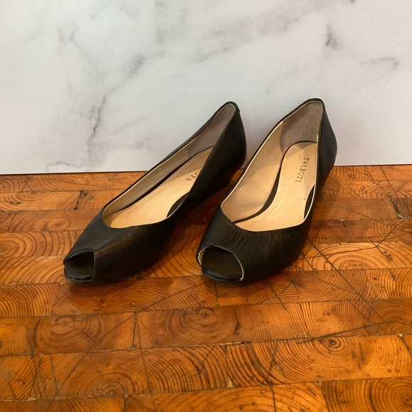 Talbots Black Leather Mini Wedge 8.5 - Picture 2 of 7